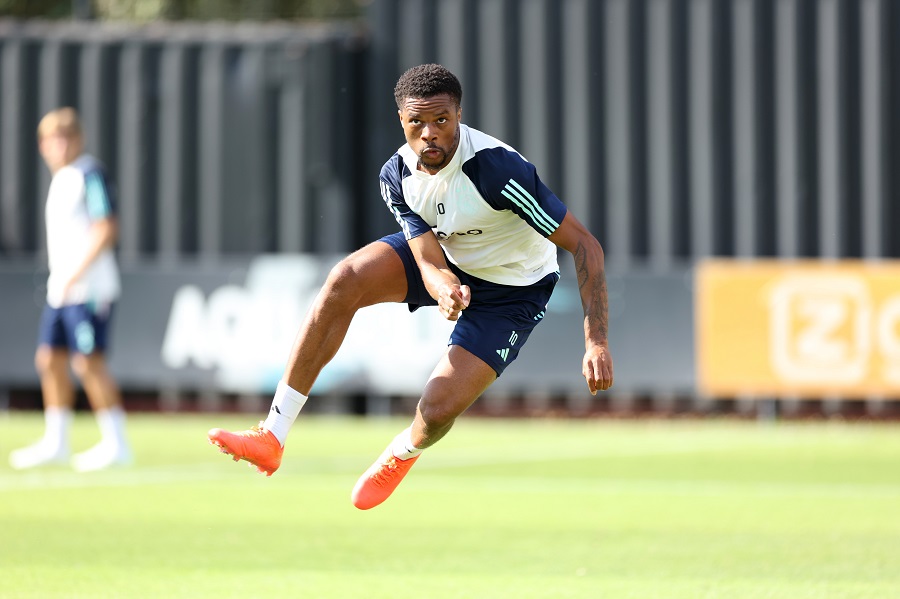 Akpom1