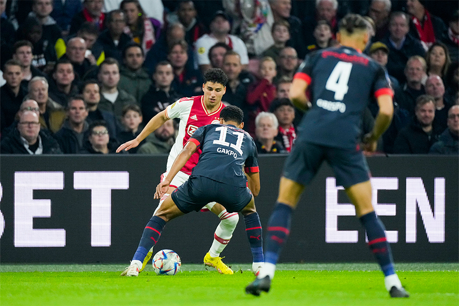 Sanchez Tegen PSV 900