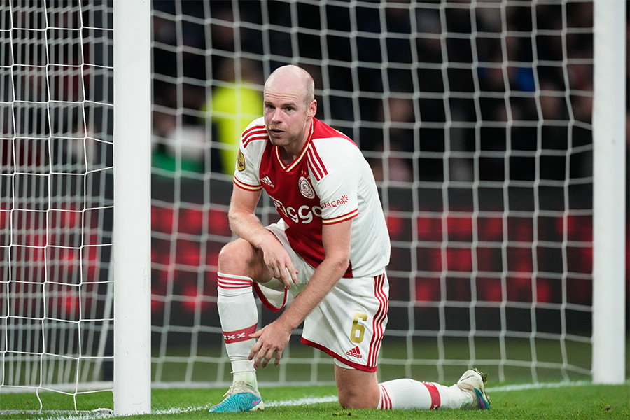 Klaassen Op Zn Knie 900